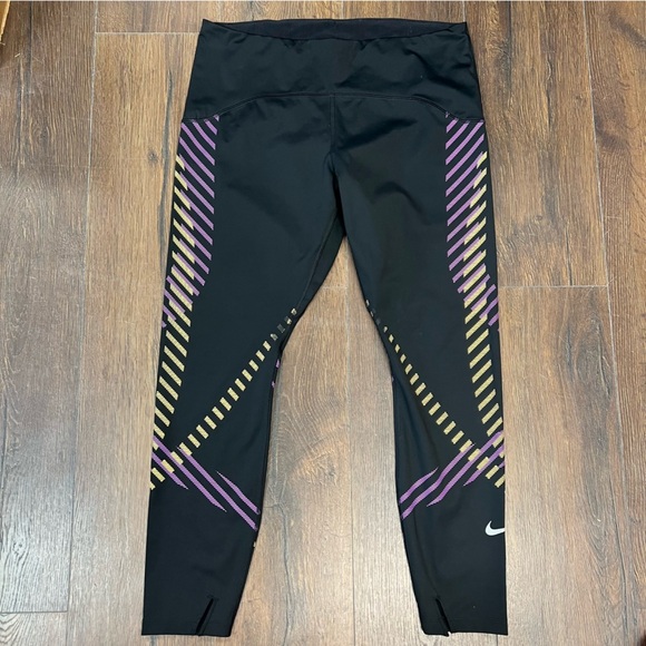 Nike Black and Purple Women's Leggings SZ XL - Picture 3 of 7